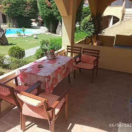 Driades Pool Pefkochori